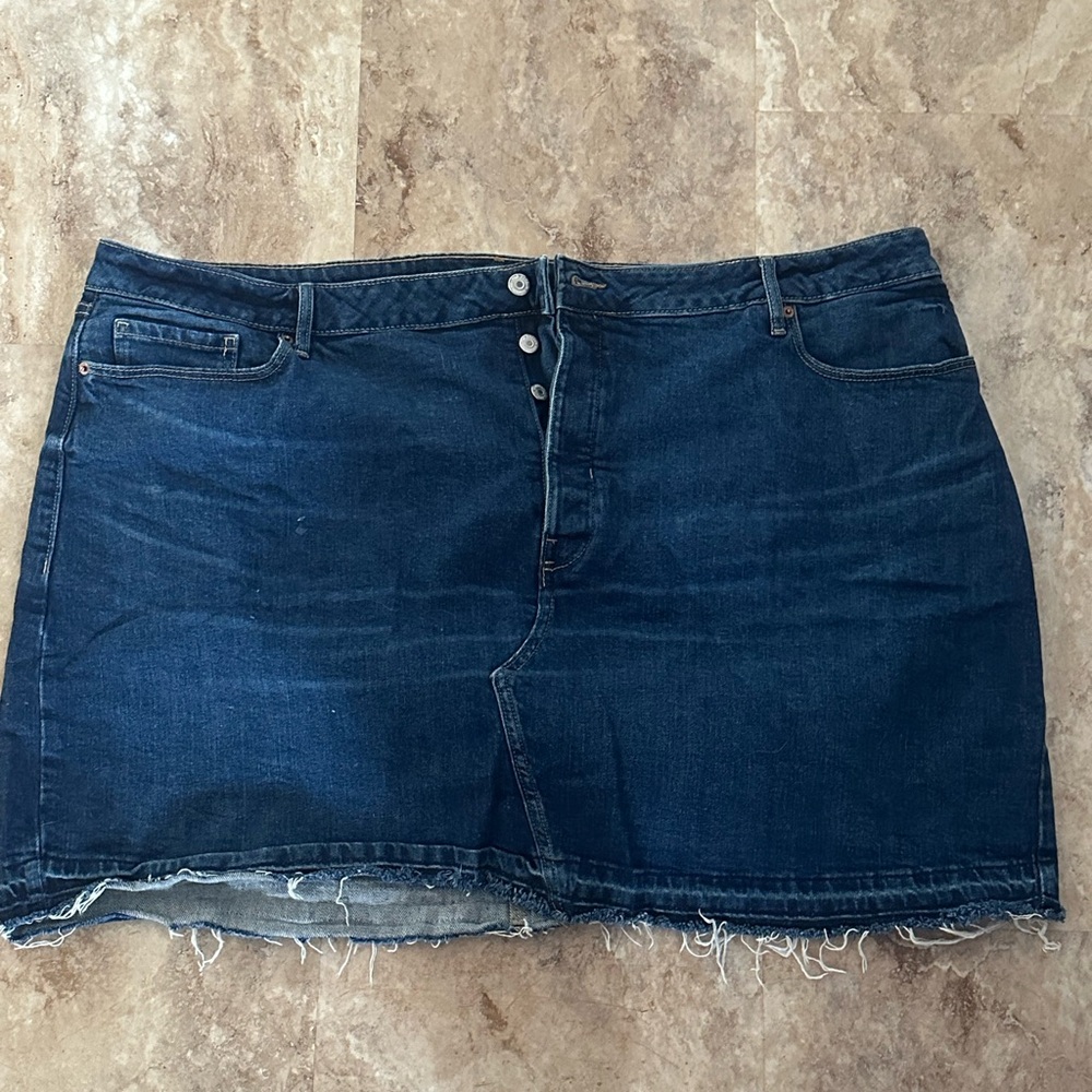 Old Navy denim skirt, size 26